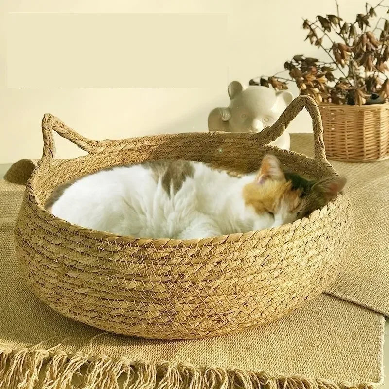 Handgefertigtes Katzenbett mit abnehmbarem Bezug